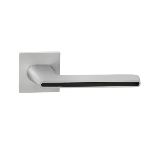 21.190_MCP_BL-removebg-preview